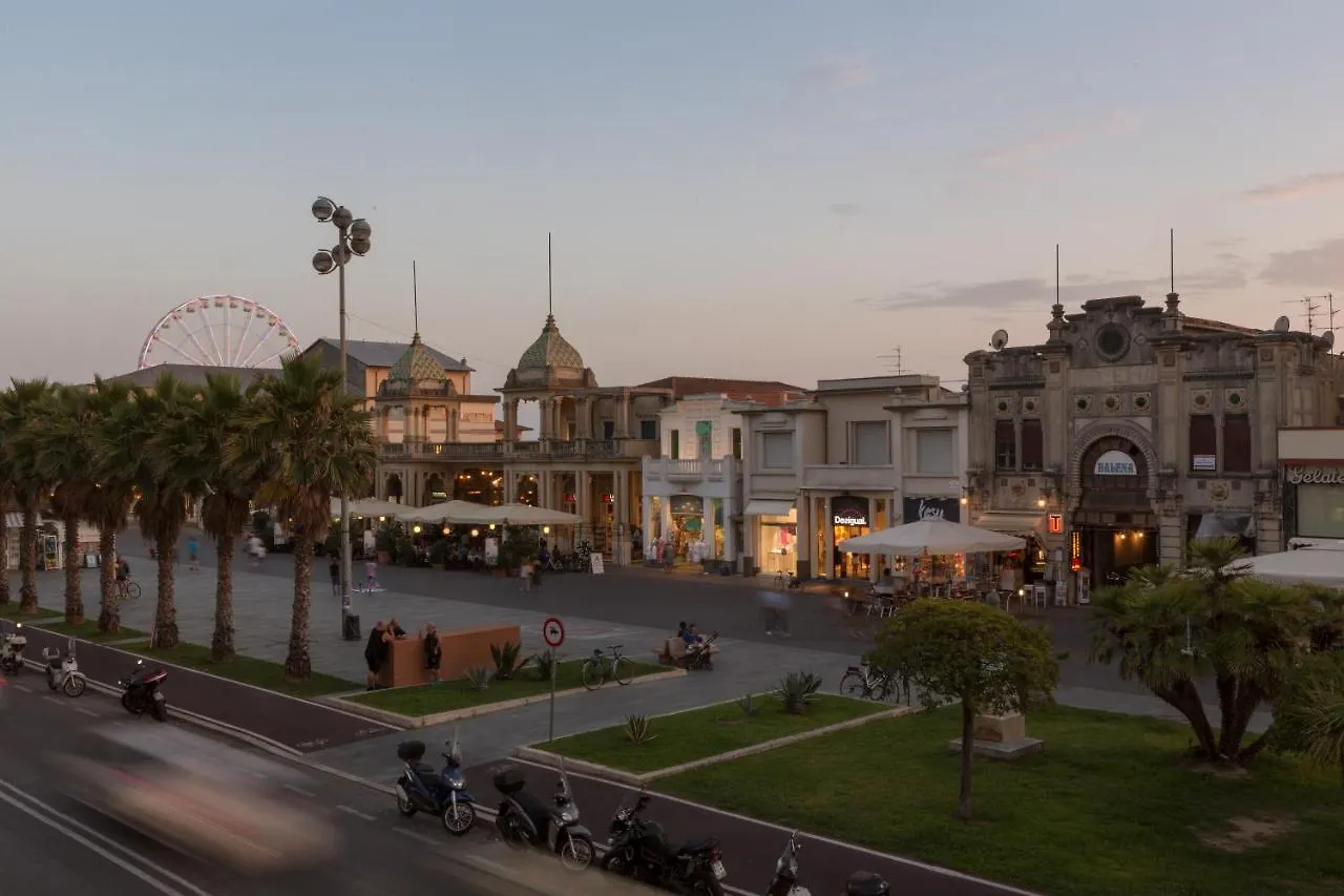 Luxury Villa Manin Viareggio | Una Esperienze